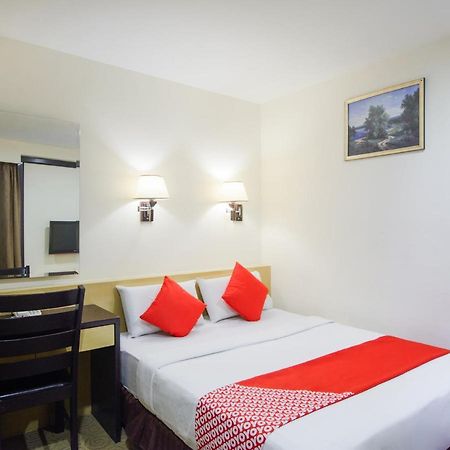 Oyo 371 Grand Eastern Hotel コタキナバル エクステリア 写真