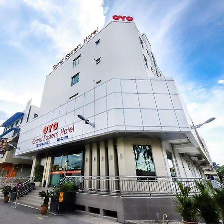 Oyo 371 Grand Eastern Hotel コタキナバル エクステリア 写真