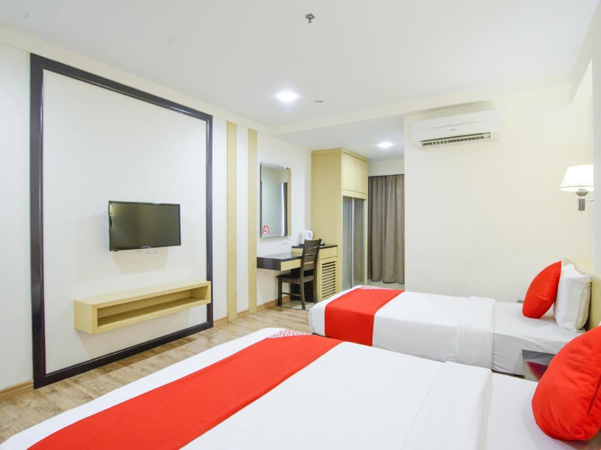 Oyo 371 Grand Eastern Hotel コタキナバル エクステリア 写真