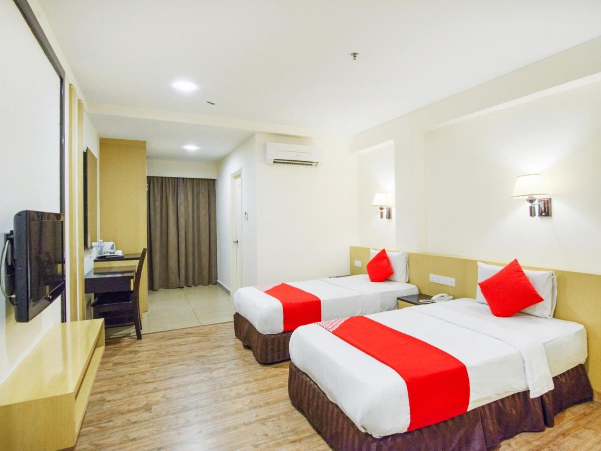 Oyo 371 Grand Eastern Hotel コタキナバル エクステリア 写真