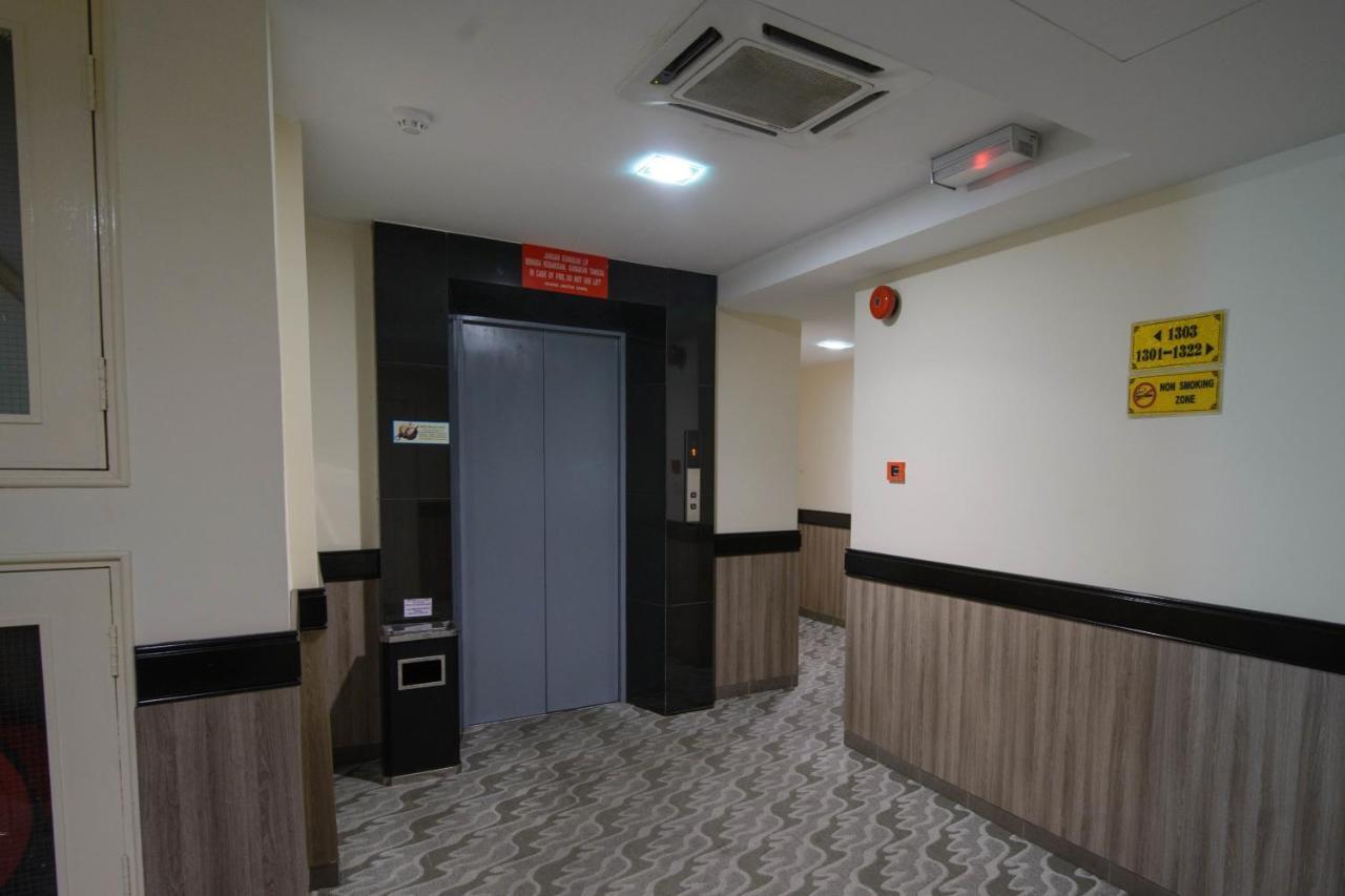 Oyo 371 Grand Eastern Hotel コタキナバル エクステリア 写真
