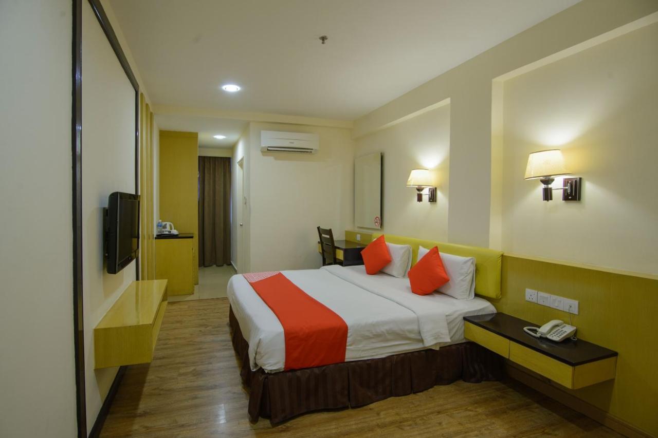 Oyo 371 Grand Eastern Hotel コタキナバル エクステリア 写真